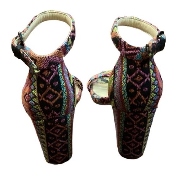 Jessica Simpson 5.5 Monrae Aztec Block Heel - Picture 8 of 14